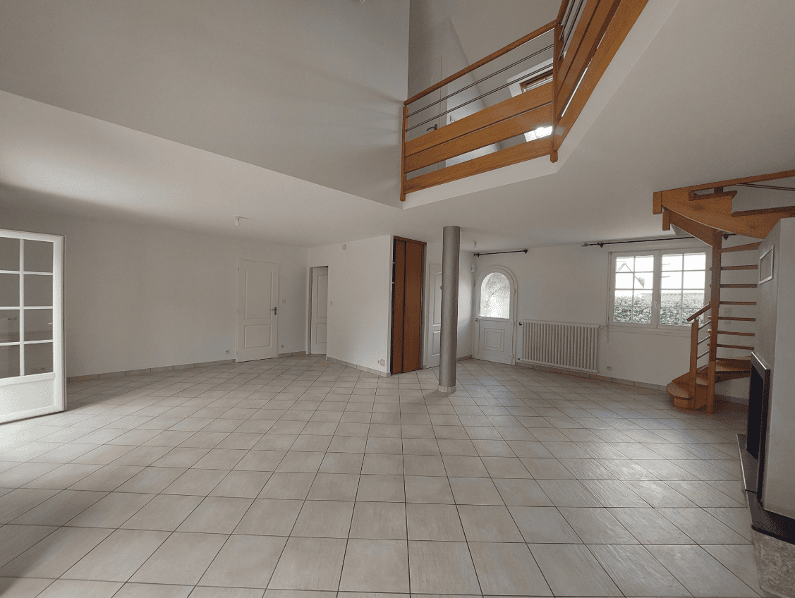 A LOUER – MAISON F6 – 115.69 m² – AMBON