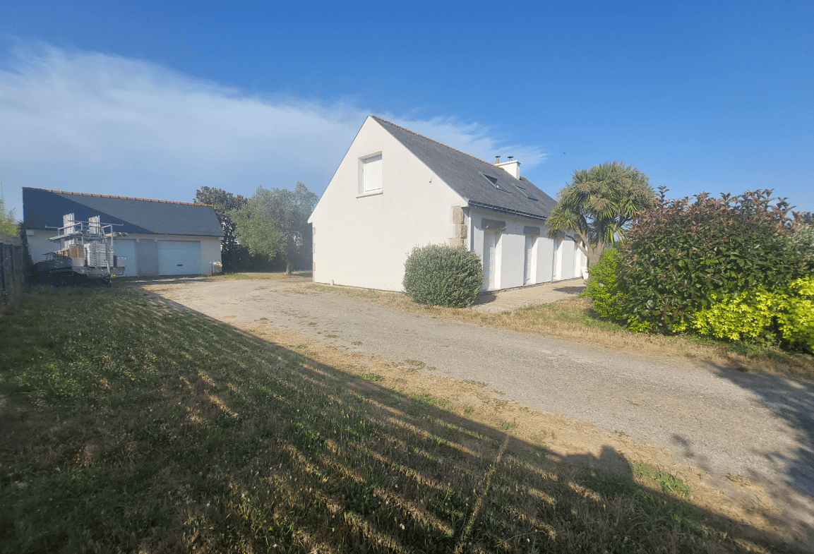 A LOUER – MAISON F6 – 115.69 m² – AMBON
