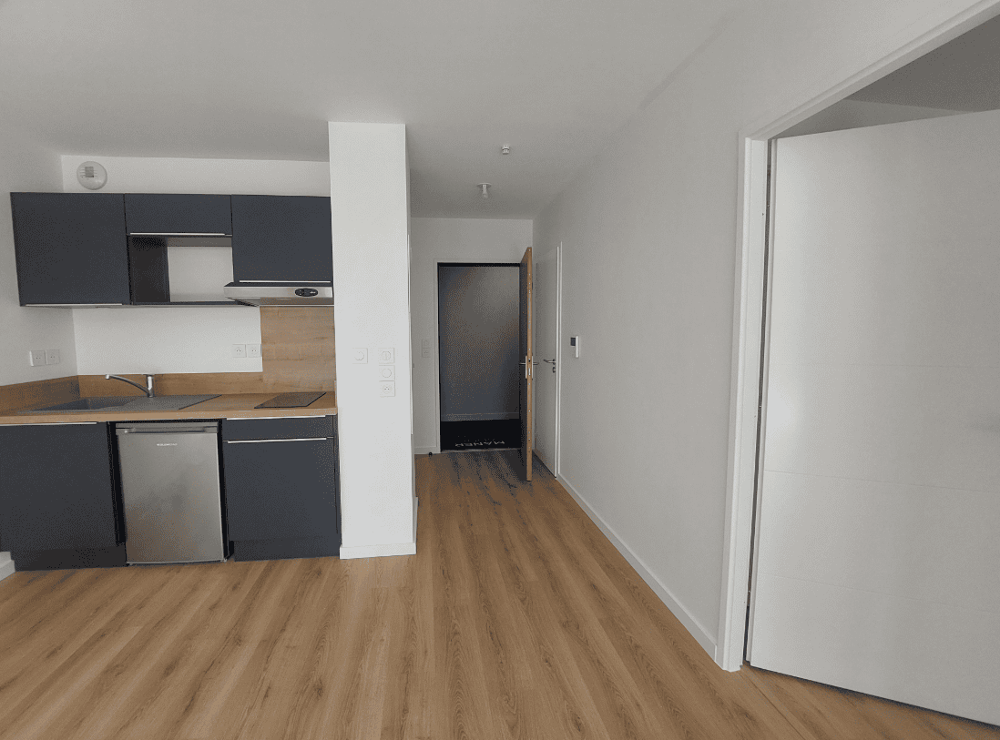 5 A LOUER – T2 NON MEUBLE – 42.19 m² – THEIX NOYALO