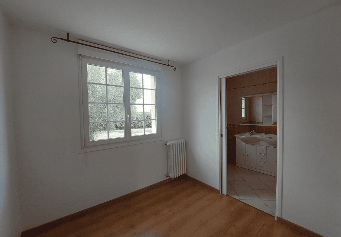A LOUER – MAISON F6 – 115.69 m² – AMBON