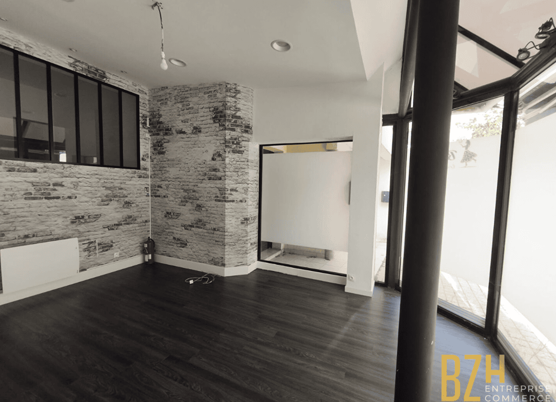A LOUER – LOCAL COMMERCIAL 68 m² – SECTEUR LORIENT