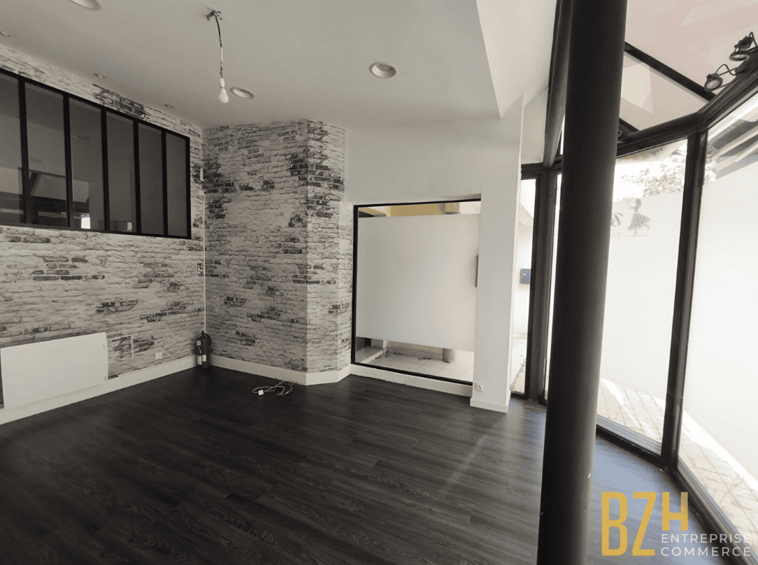 A LOUER – LOCAL COMMERCIAL 68 m² – SECTEUR LORIENT
