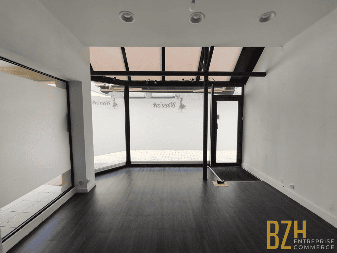 A LOUER – LOCAL COMMERCIAL 68 m² – SECTEUR LORIENT