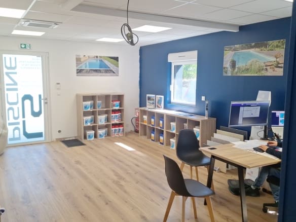 A LOUER – LOCAL D’ACTIVITE 420 m² – SECTEUR AURAY