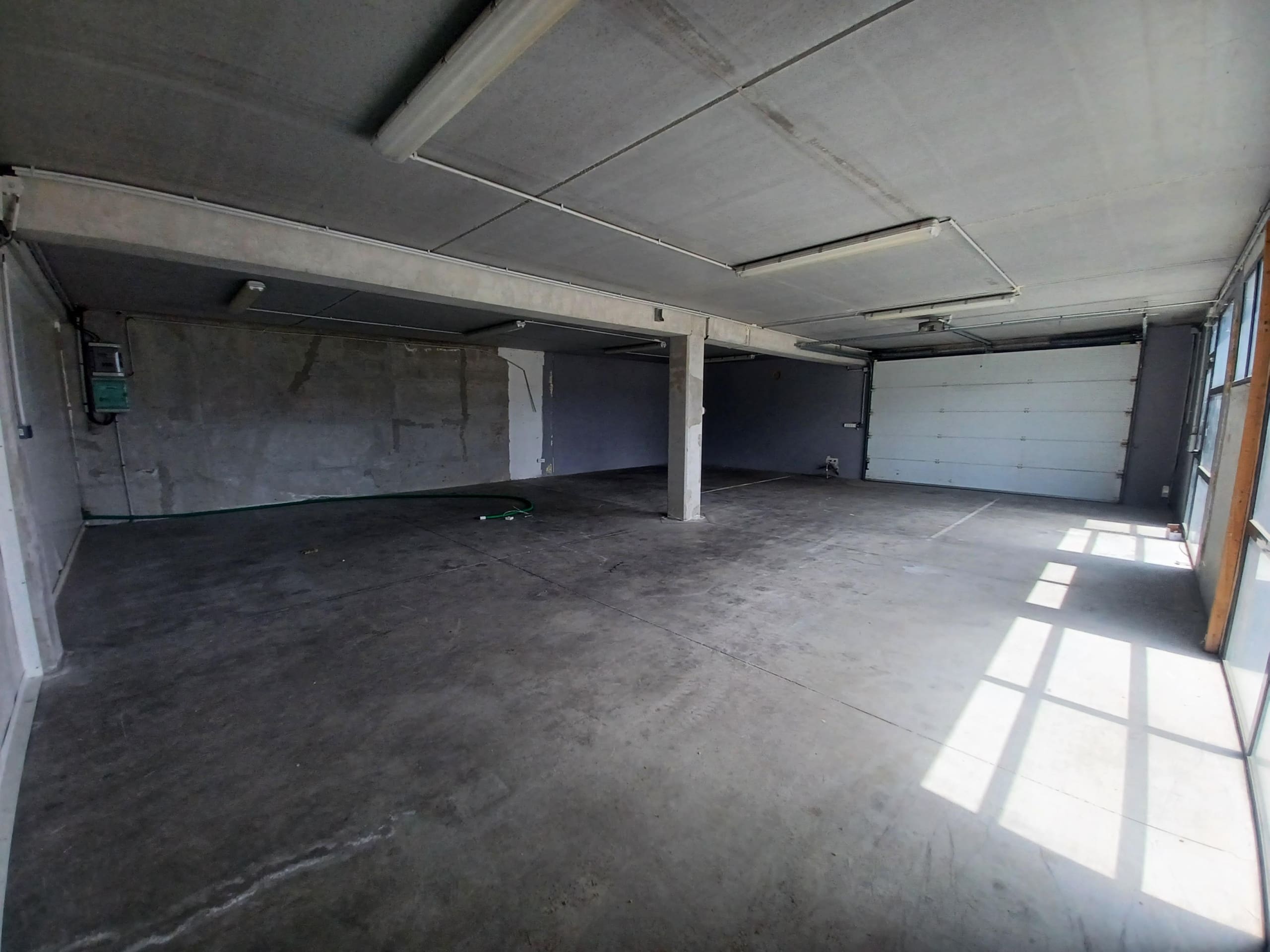 bzh-entreprise-et-commerce-local-activite-lorient (2) A LOUER – LOCAL D’ACTIVITE 270 m² – SECTEUR LORIENT