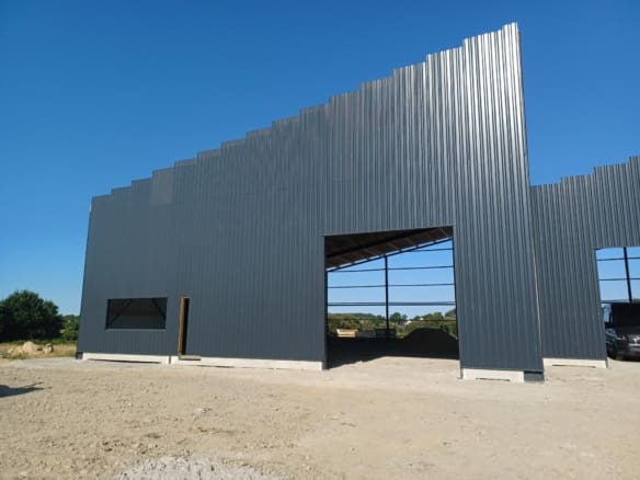 A LOUER – LOCAL D’ACTIVITE 800 m² – SECTEUR LORIENT