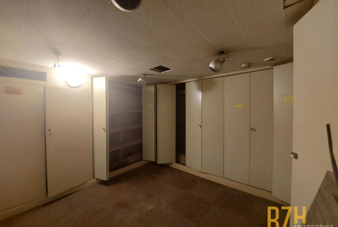 A LOUER – LOCAL COMMERCIAL 130 m² – LORIENT