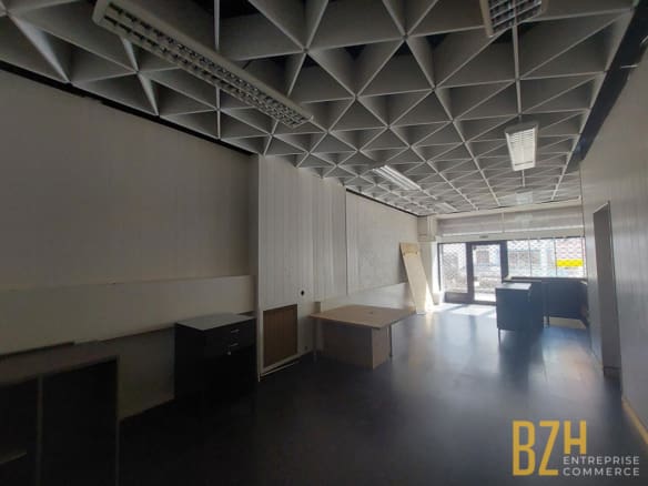 A LOUER – LOCAL COMMERCIAL 130 m² – LORIENT