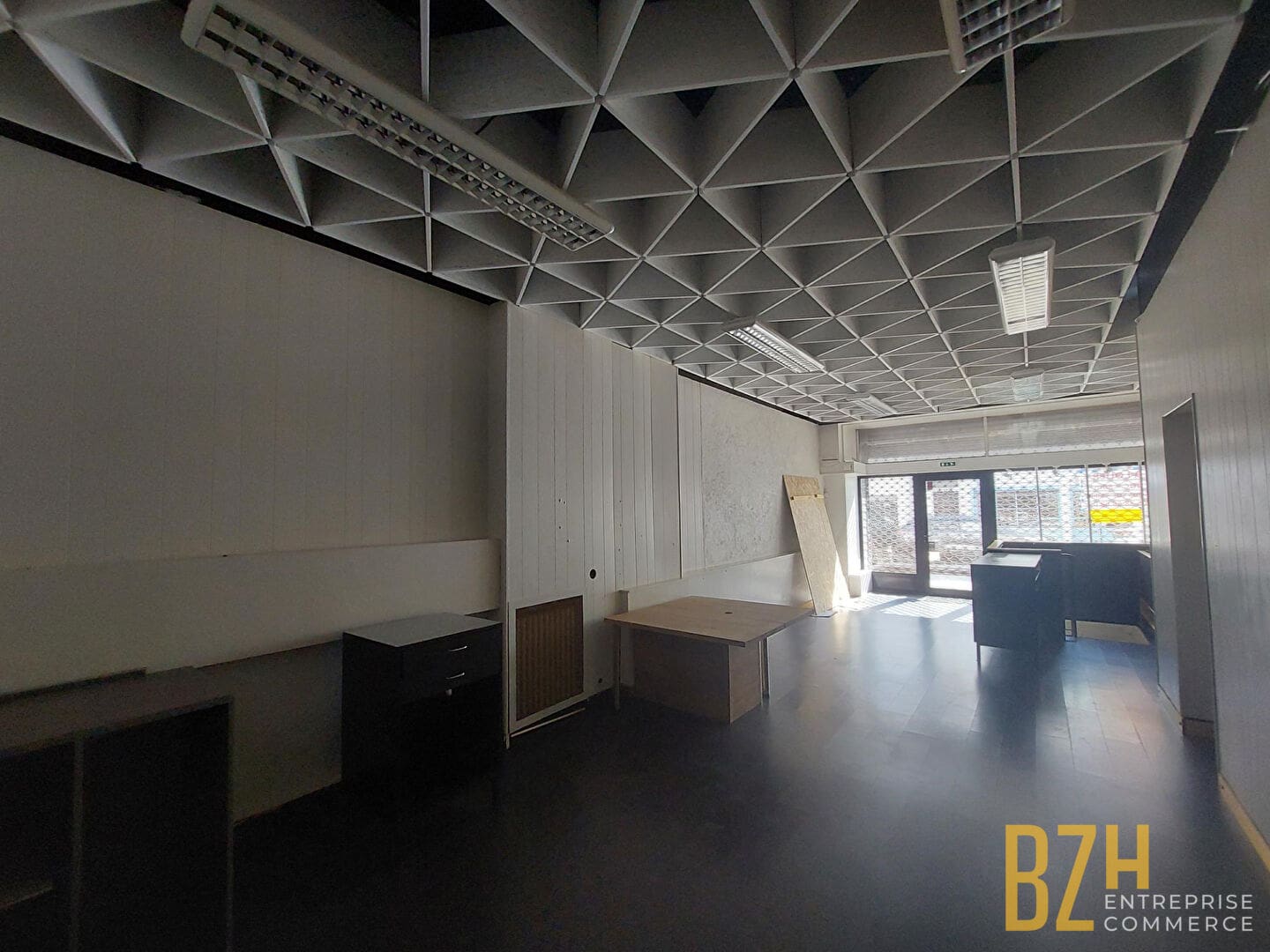 bzh-entreprise-et-commerce-local-commercial- (2) A LOUER – LOCAL COMMERCIAL 130 m² – LORIENT