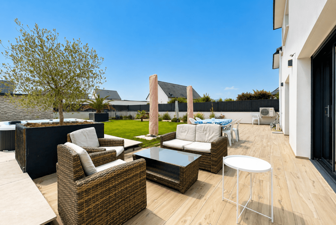 Maison Séné 6 pièce(s) 145 m² – 5 chambres – garage – DPE A