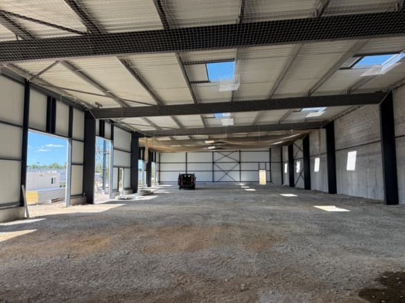A LOUER – LOCAL D’ACTIVITE 160 m² à 988 m² – SECTEUR LORIENT