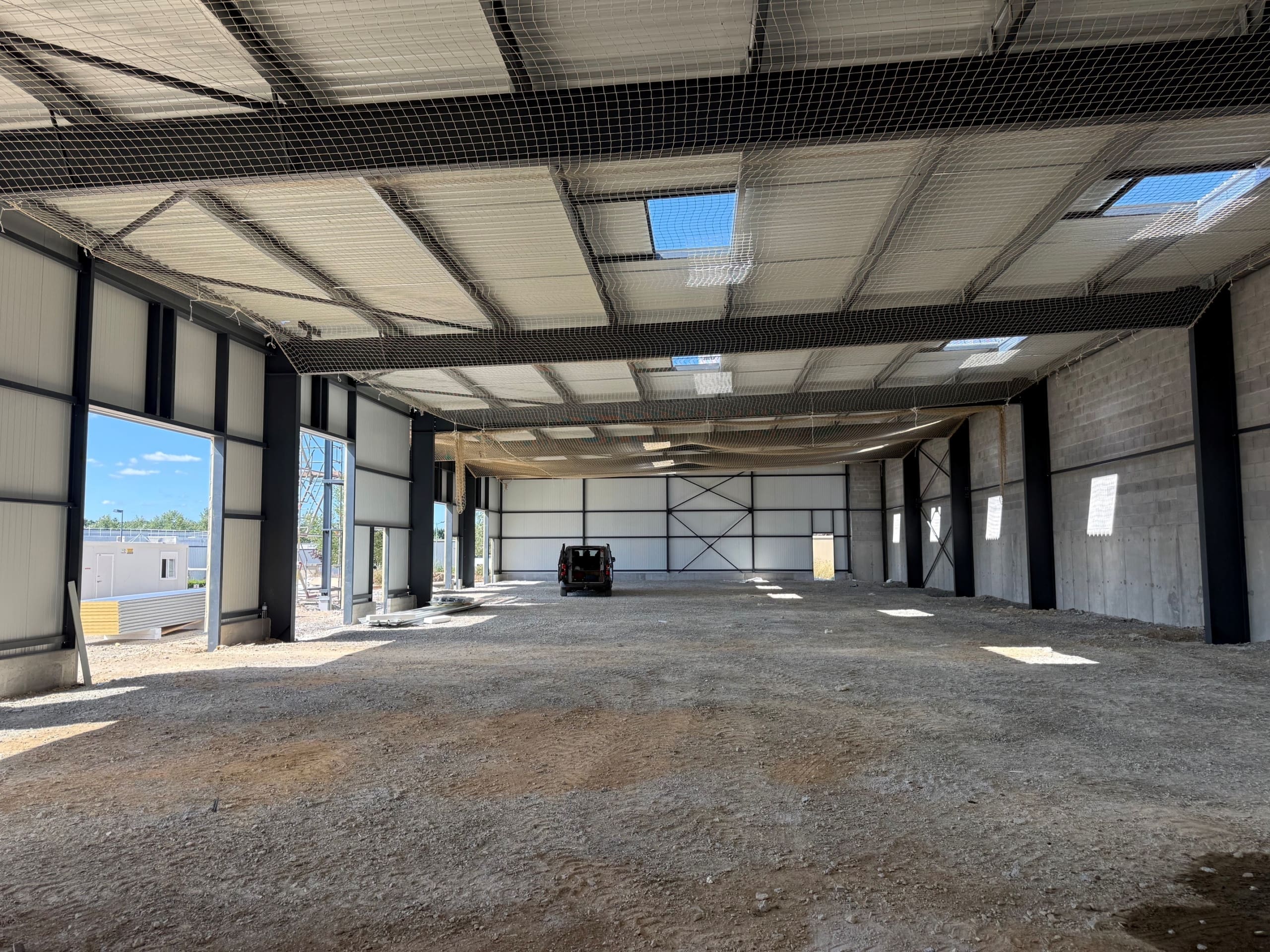 A LOUER – LOCAL D’ACTIVITE 160 m² à 988 m² – SECTEUR LORIENT