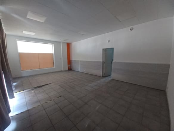 A LOUER – LOCAL COMMERCIAL – 97m² – LORIENT