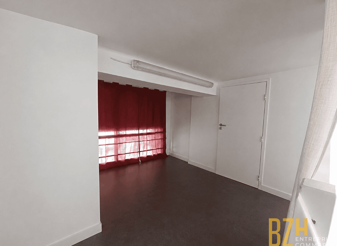 A LOUER – LOCAL COMMERCIAL 66m2 – LORIENT