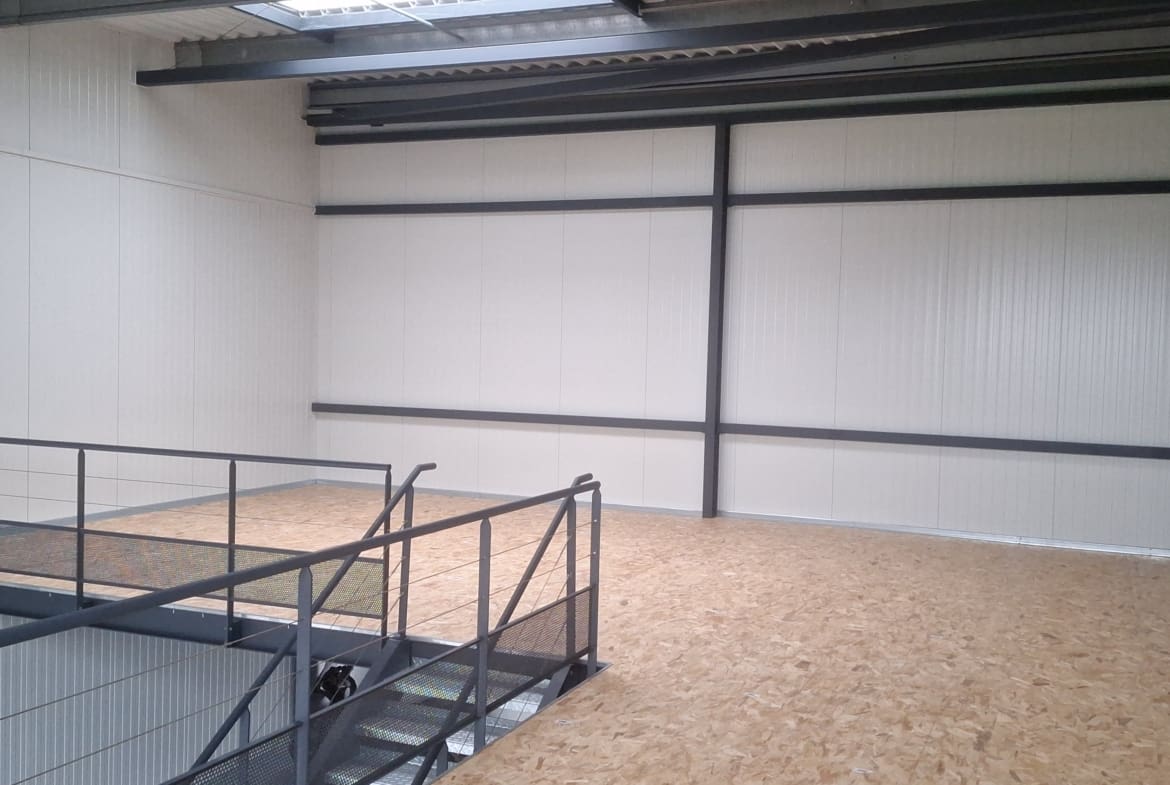 Local d’activité 210 m²
