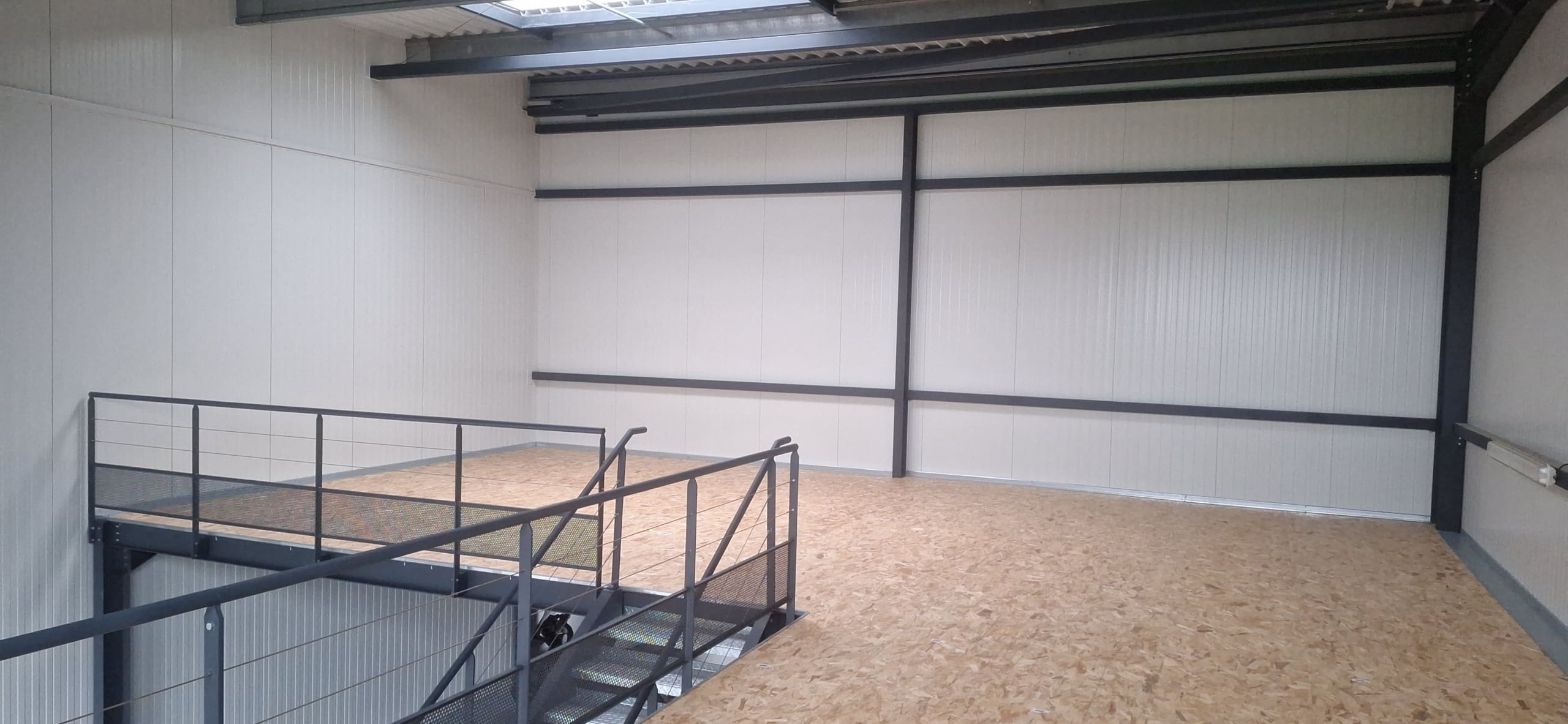 Local d’activité 210 m²