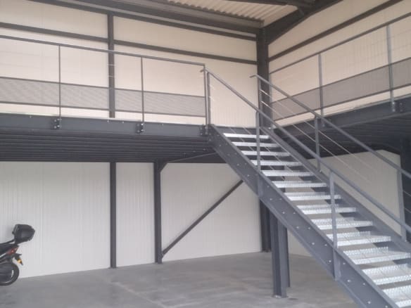 Local d’activité 210 m²