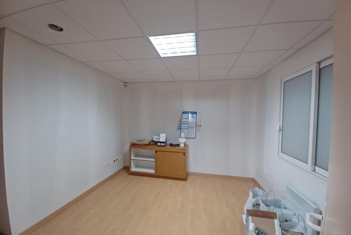 A VENDRE – LOCAL COMMERCIAL 265 m² – SECTEUR LORIENT