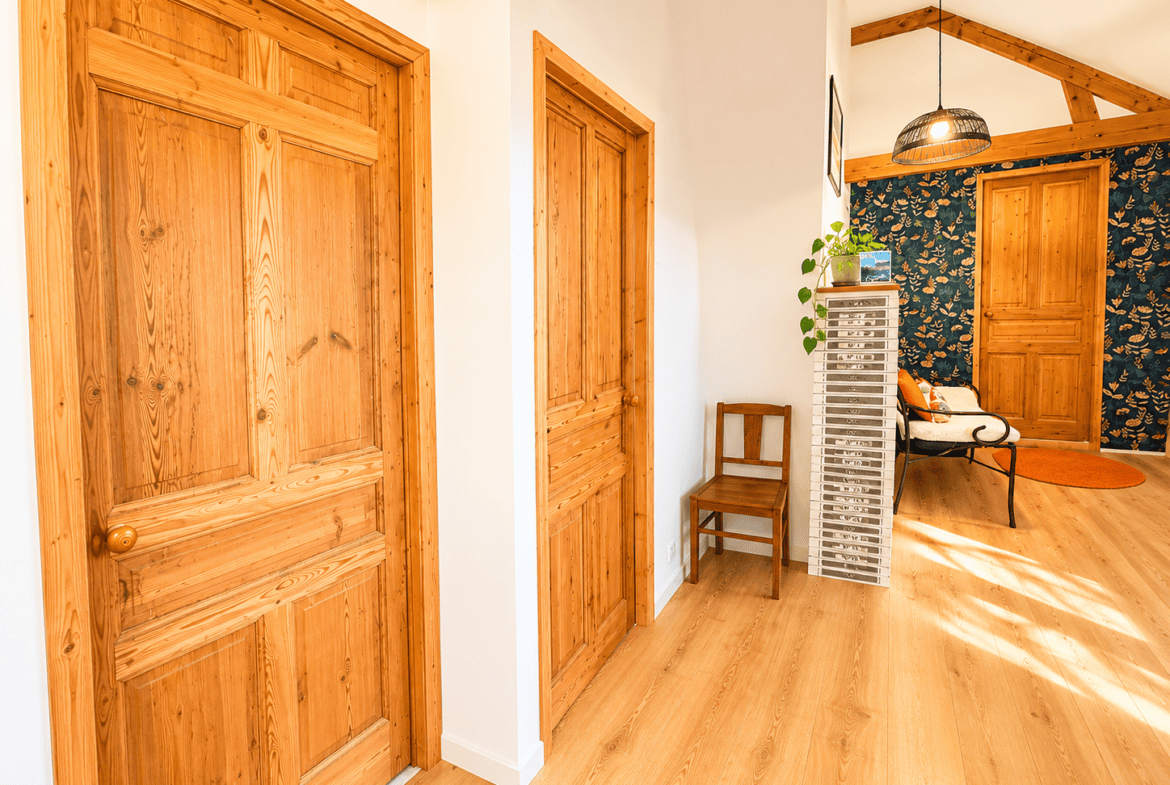 Maison de charme en pierre 7 pièces avec dépendance -atelier – four a pains et puits
