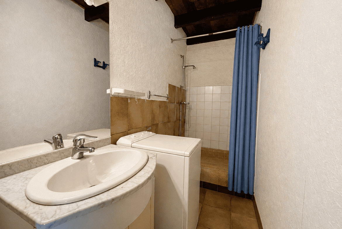 SAINT-ARMEL – Maison en pierre à 100 m à pied de la plage et de la mer – Grand Jardin