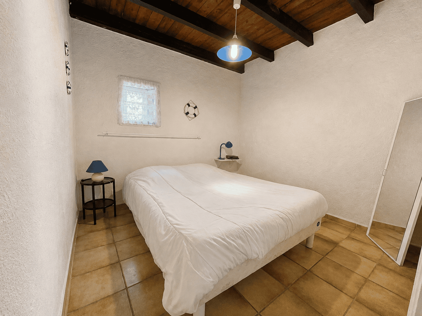 SAINT-ARMEL – Maison en pierre à 100 m à pied de la plage et de la mer – Grand Jardin