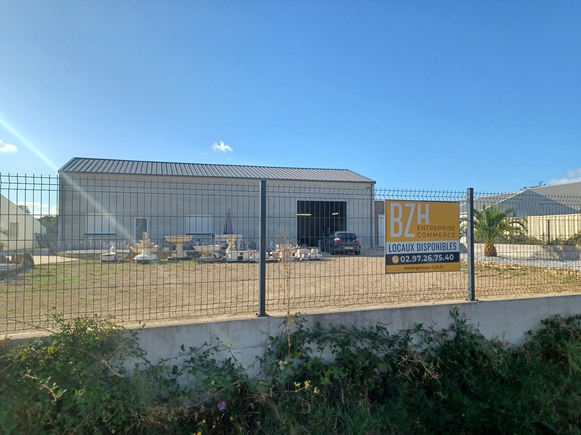 1 A VENDRE – LOCAL D’ACTIVITE 290 m2 – MERLEVENEZ