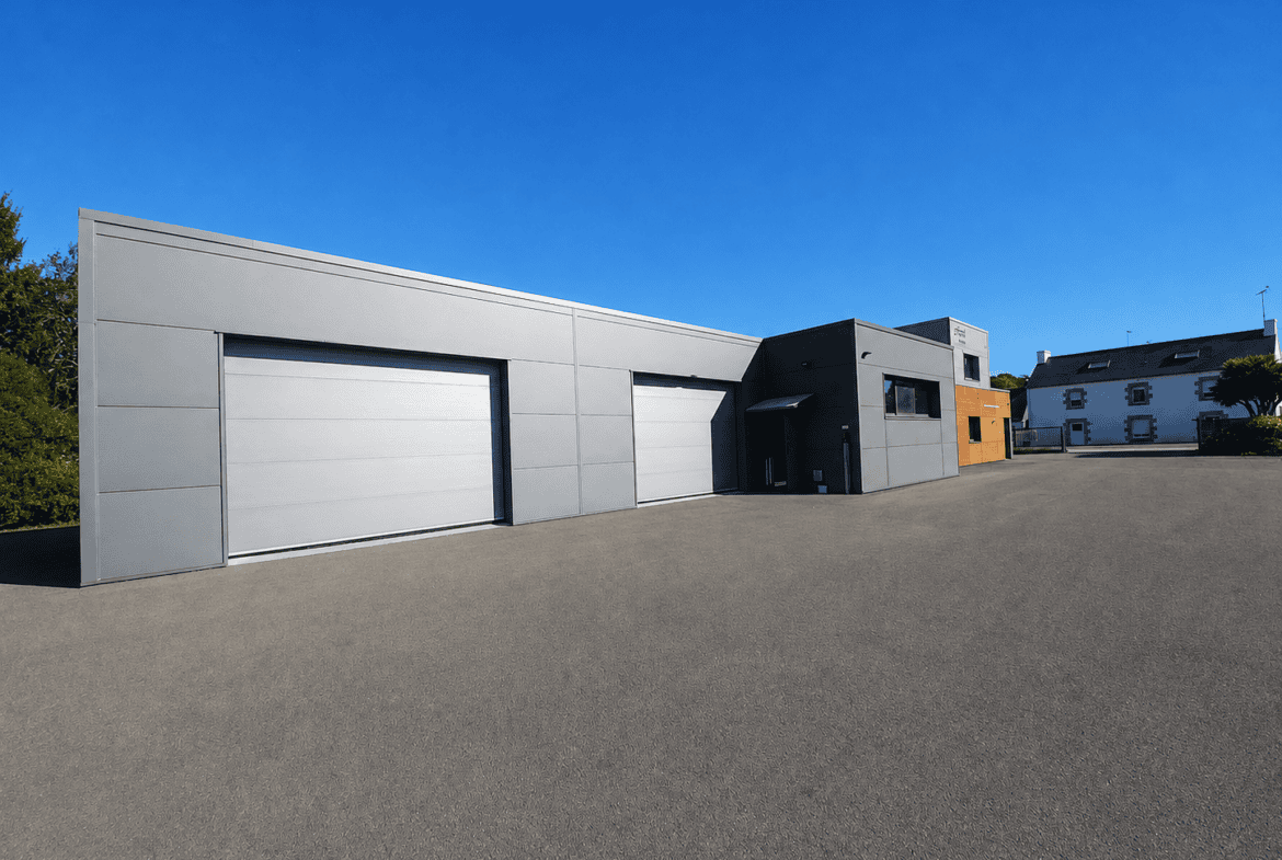 A LOUER – LOCAL D’ACTIVITE 450 m² – INZINZAC-LOCHRIST