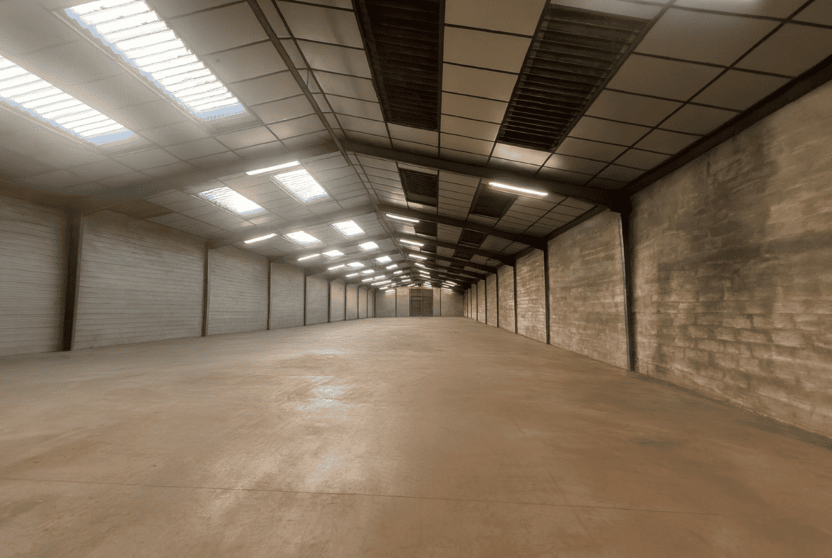 Local d’activité 2 200 m² – LANGUIDIC
