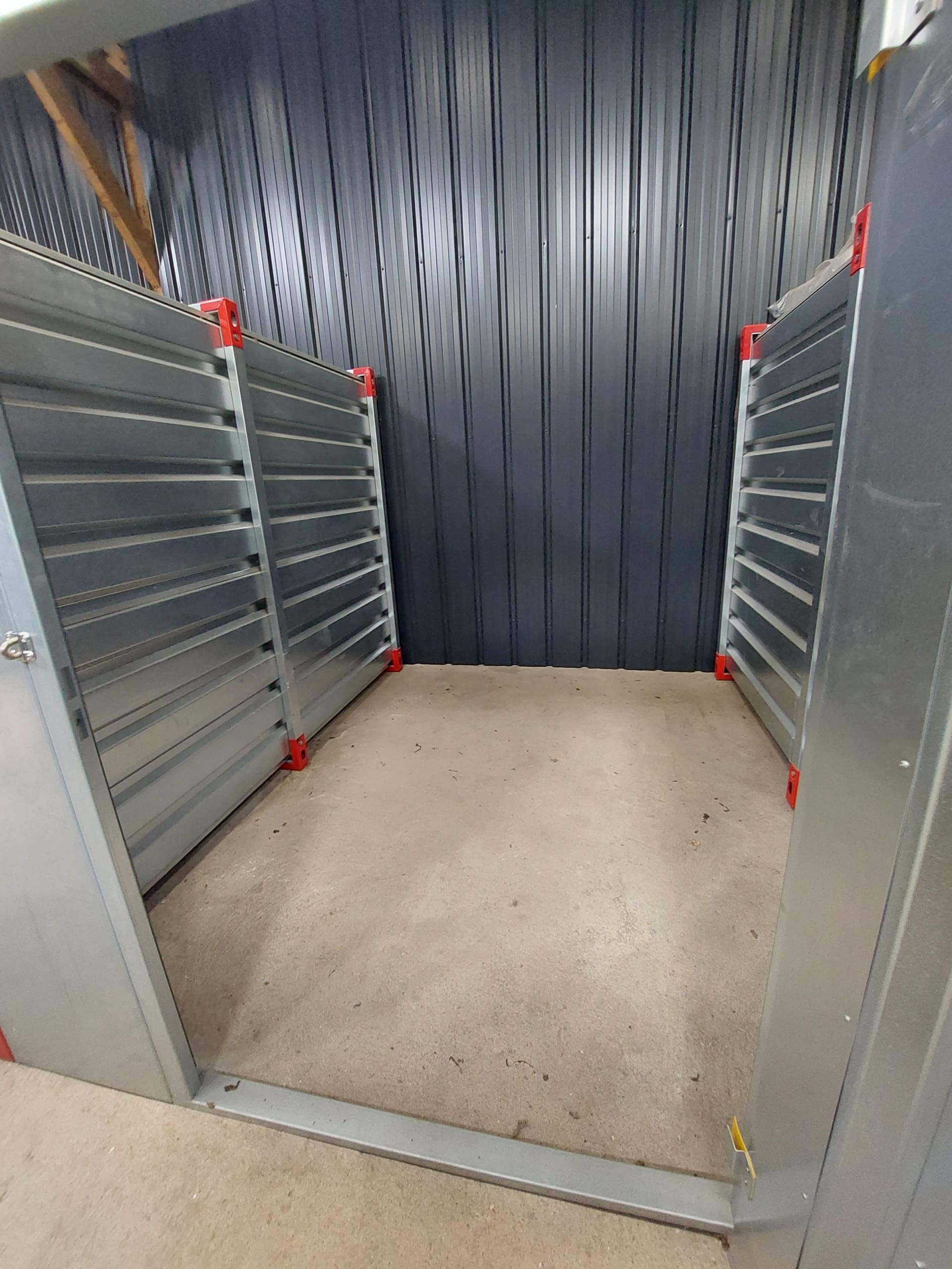 20250312_141721 BOX 9.20m² – A LOUER – THEIX
