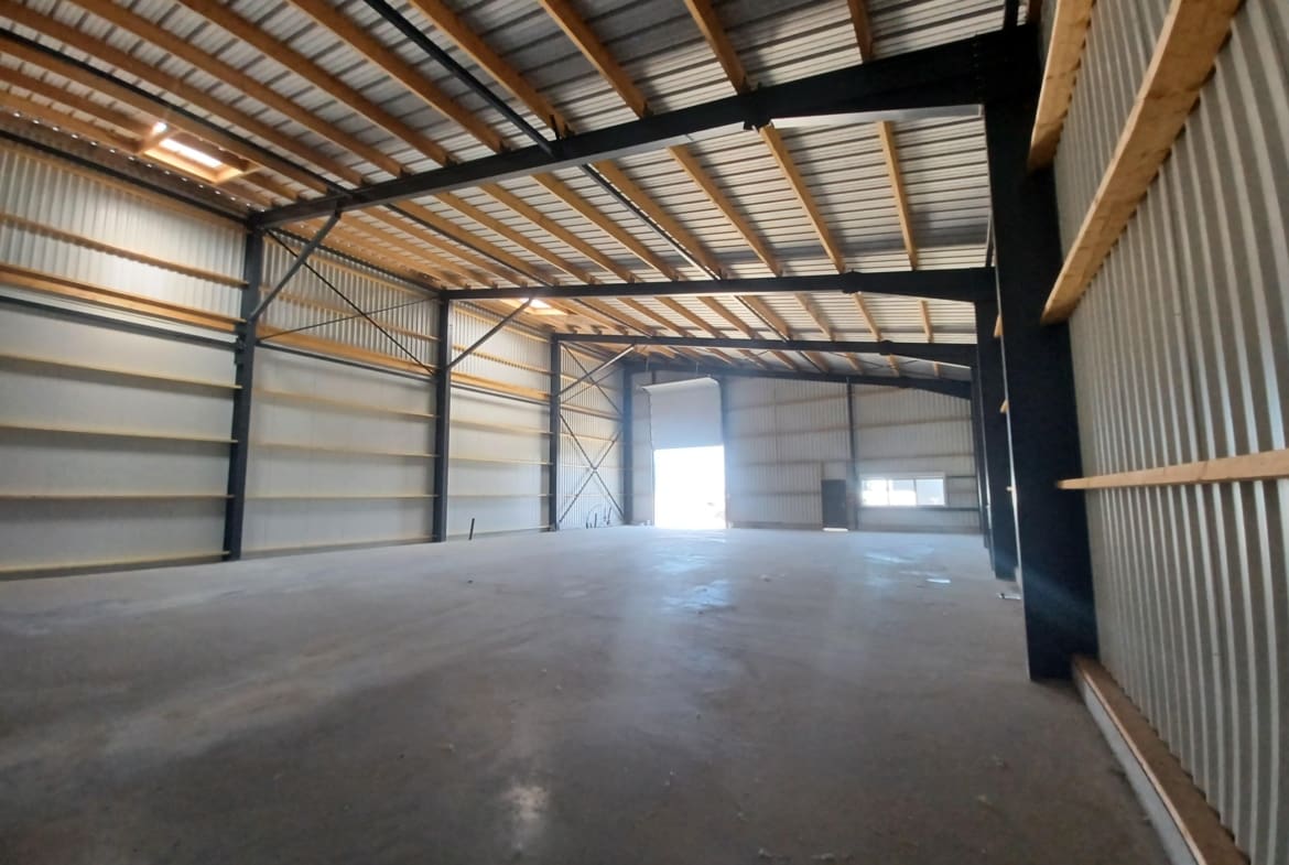 A LOUER – LOCAL D’ACTIVITE 400 m2 – LORIENT