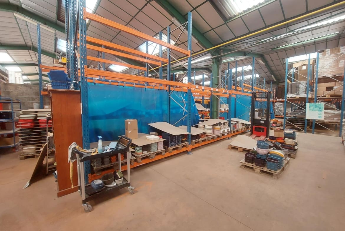 A LOUER – LOCAL COMMERCIAL 1 000 m² – LANGUIDIC