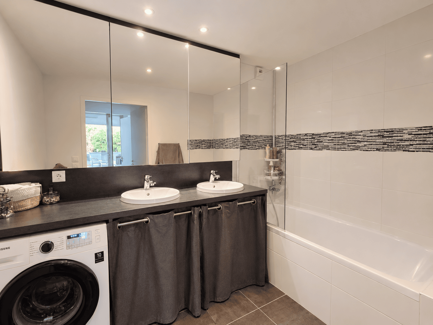 SDB Appartement Vannes de 61.84 m² rez de jardin – 2 chambres – garage