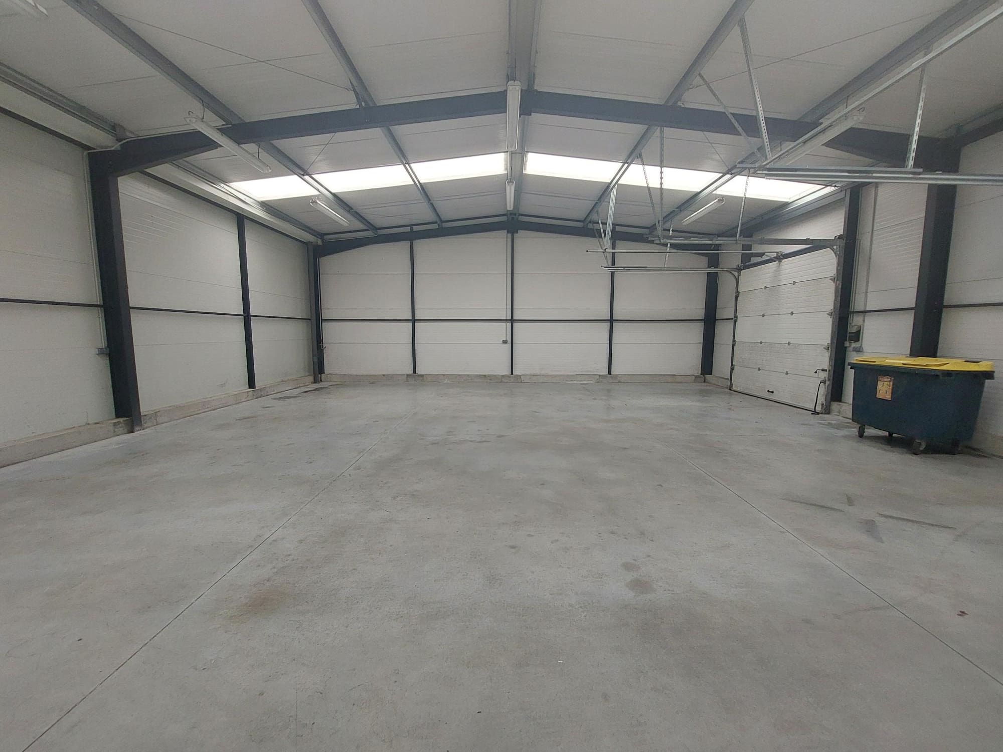 bzh-entreprise-et-commerce (2) A LOUER – LOCAL 276 m² – LANGUIDIC
