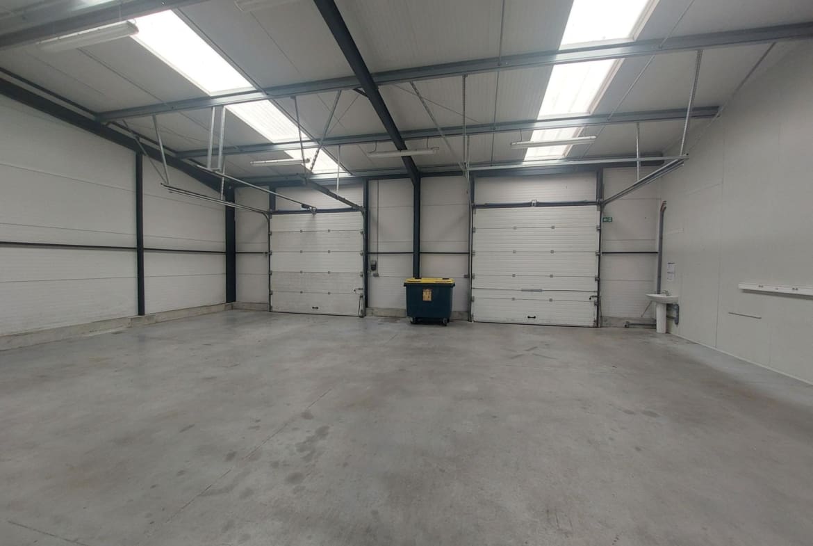 A LOUER – LOCAL 276 m² – LANGUIDIC