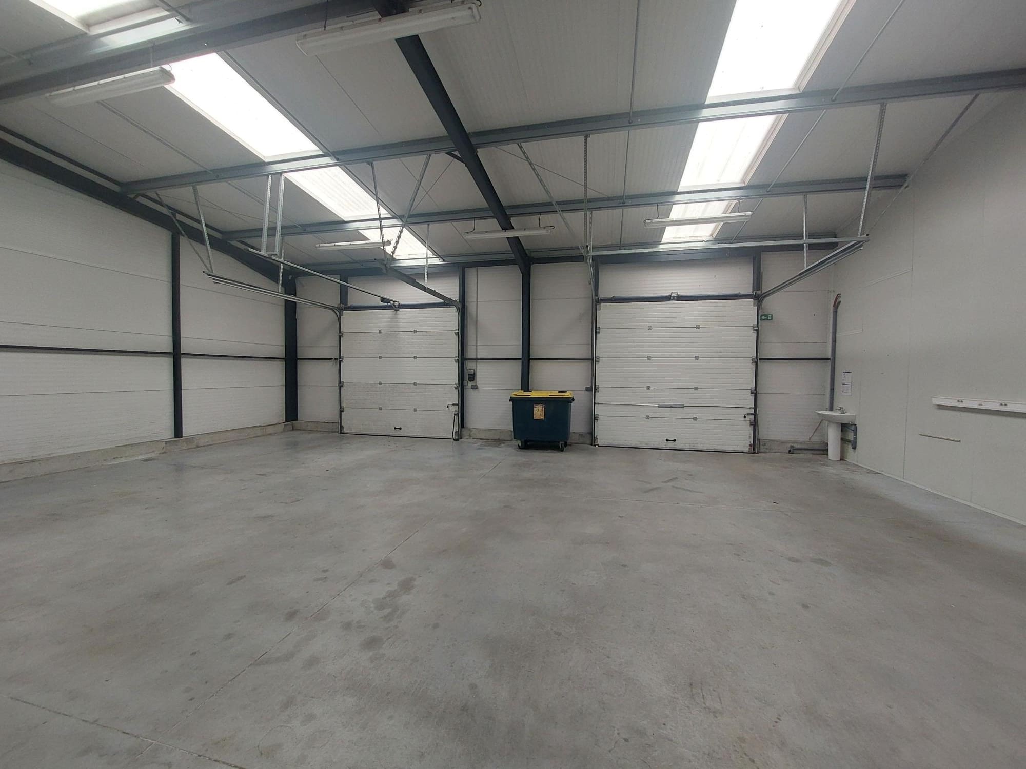 bzh-entreprise-et-commerce (3) A LOUER – LOCAL 276 m² – LANGUIDIC