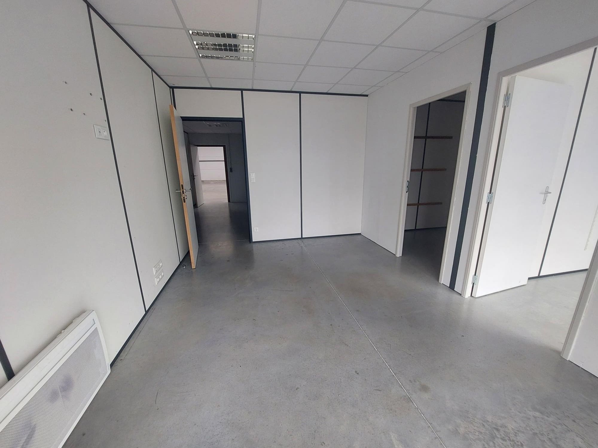 bzh-entreprise-et-commerce (4) A LOUER – LOCAL 276 m² – LANGUIDIC