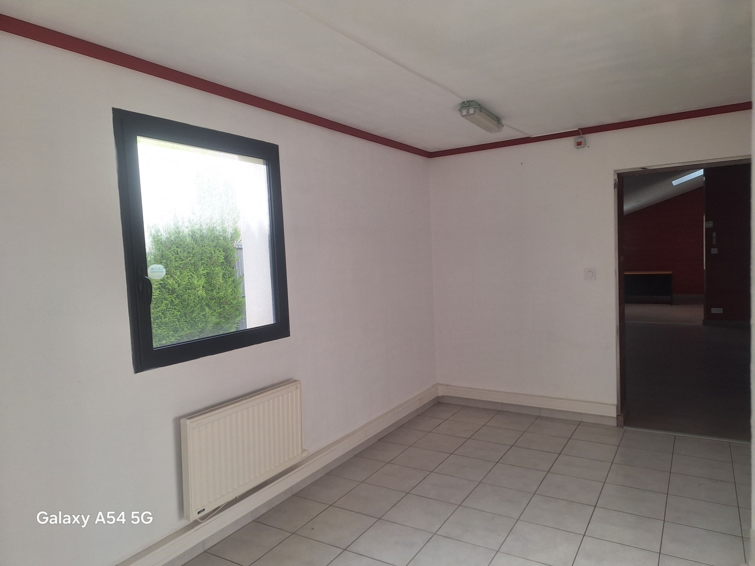 bzh-entreprise-et-commerce-bureaux-location-ploeren (2) Location Bureaux 64 m² – SECTEUR VANNES OUEST