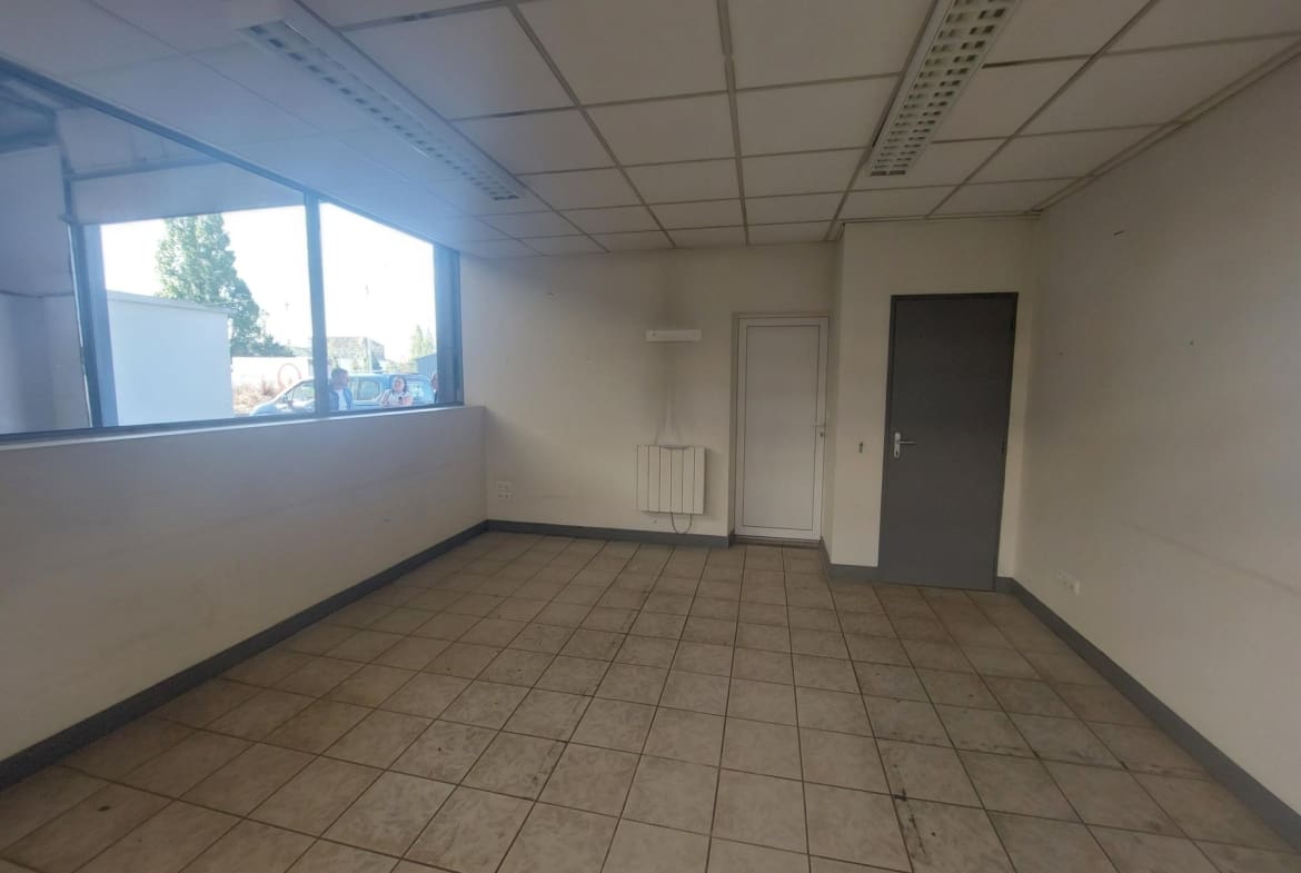 A LOUER – LOCAL D ACTIVITE 450 m² – LORIENT