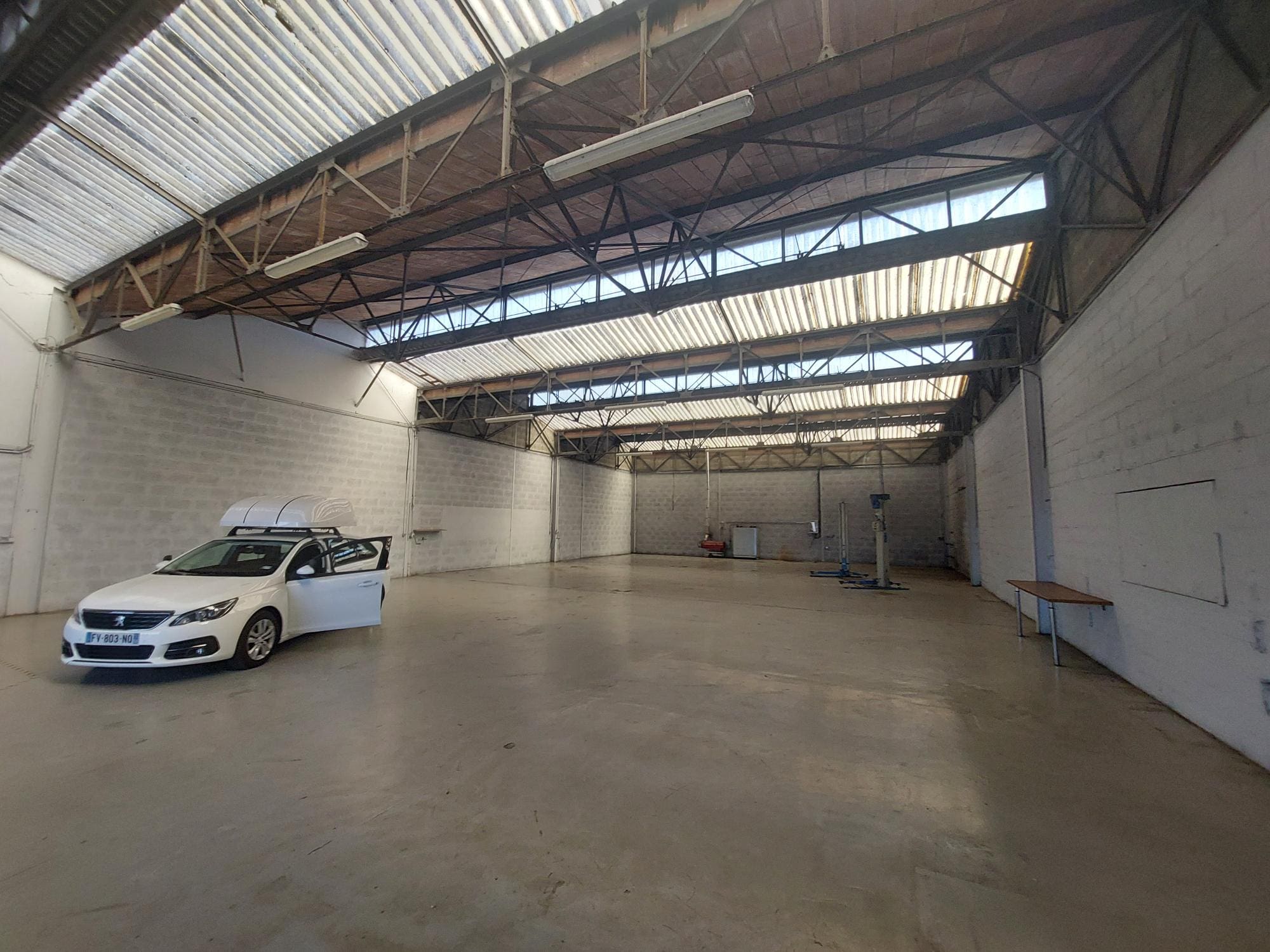 A LOUER – LOCAL D ACTIVITE 450 m² – LORIENT