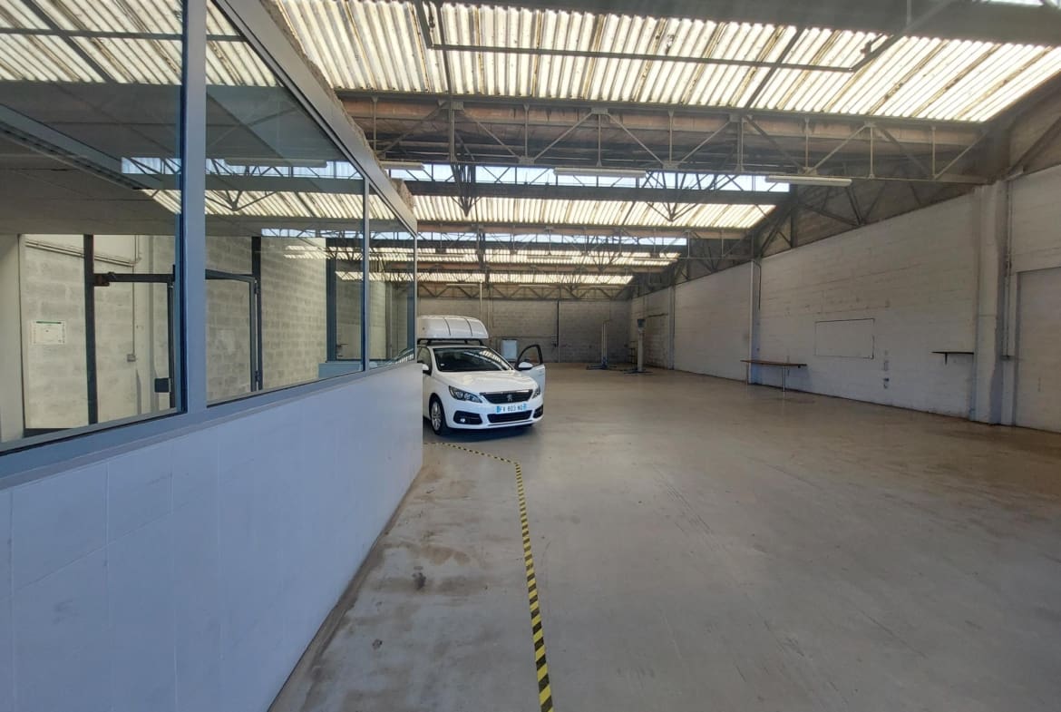 A LOUER – LOCAL D ACTIVITE 450 m² – LORIENT