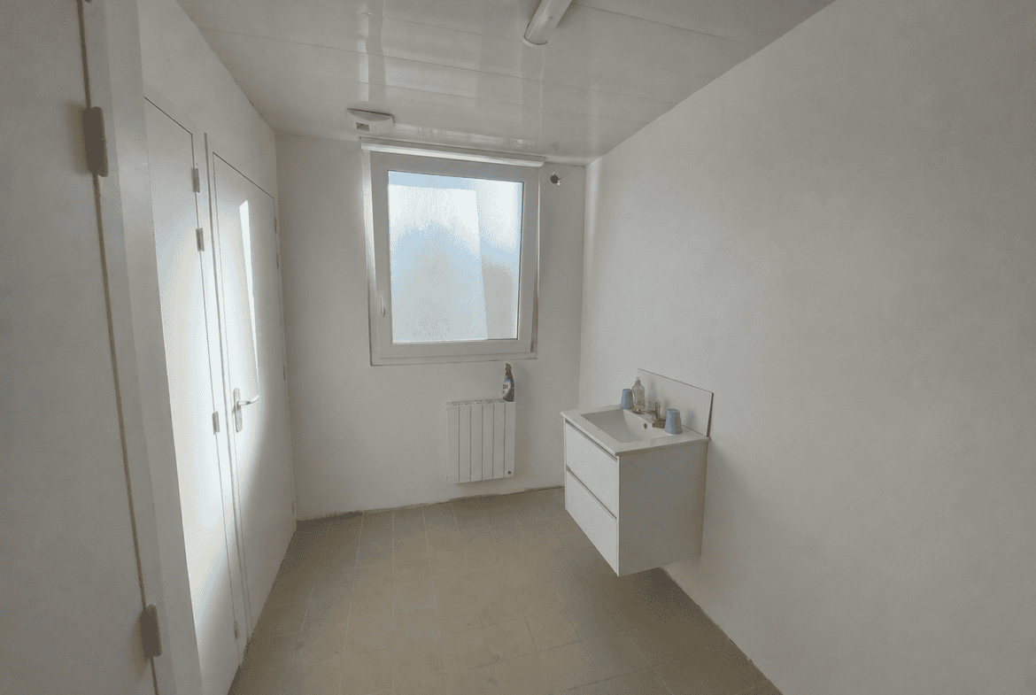 A LOUER – LOCAL D ACTIVITE – 250 m² – CAUDAN