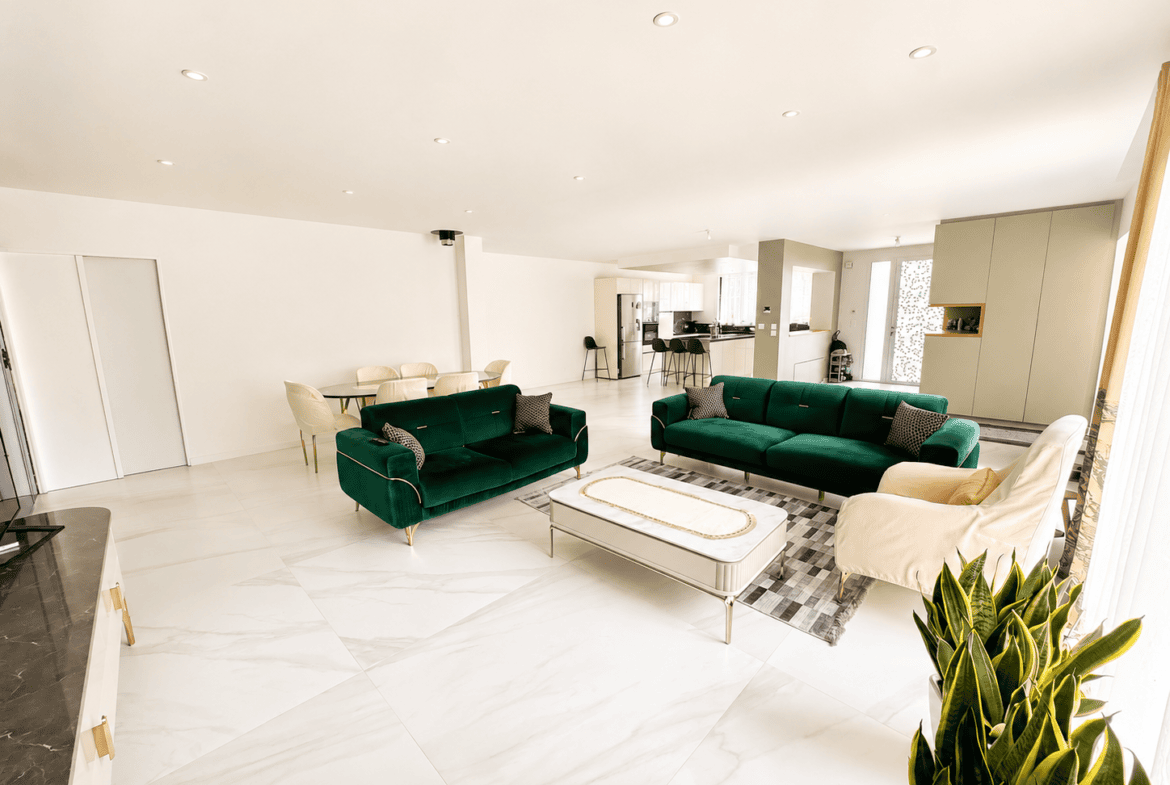 Maison Saint Ave 7 pièce(s) 222.83 m²