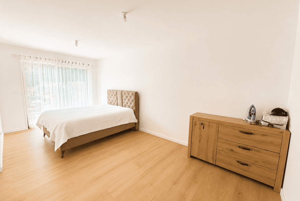 Maison Saint Ave 7 pièce(s) 222.83 m²