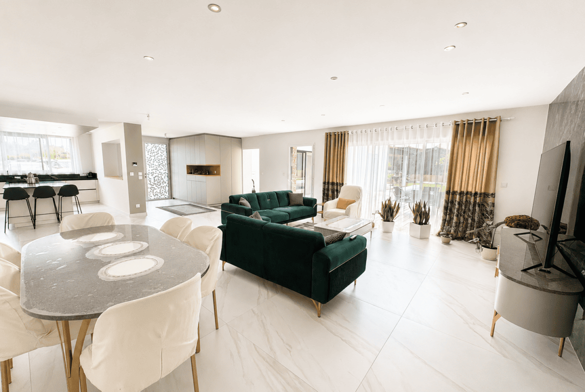 Maison Saint Ave 7 pièce(s) 222.83 m²