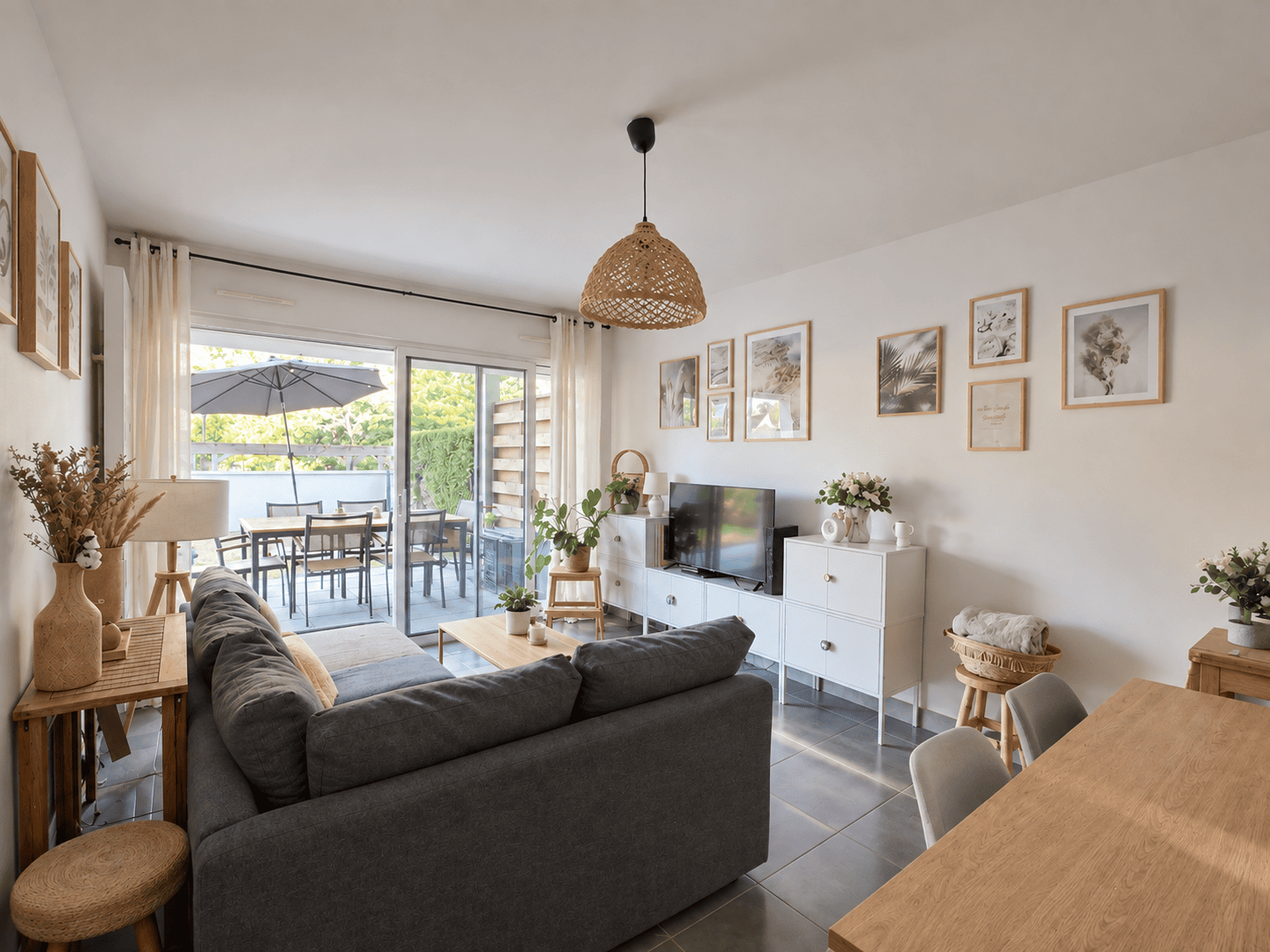 salon Appartement Vannes de 61.84 m² rez de jardin – 2 chambres – garage
