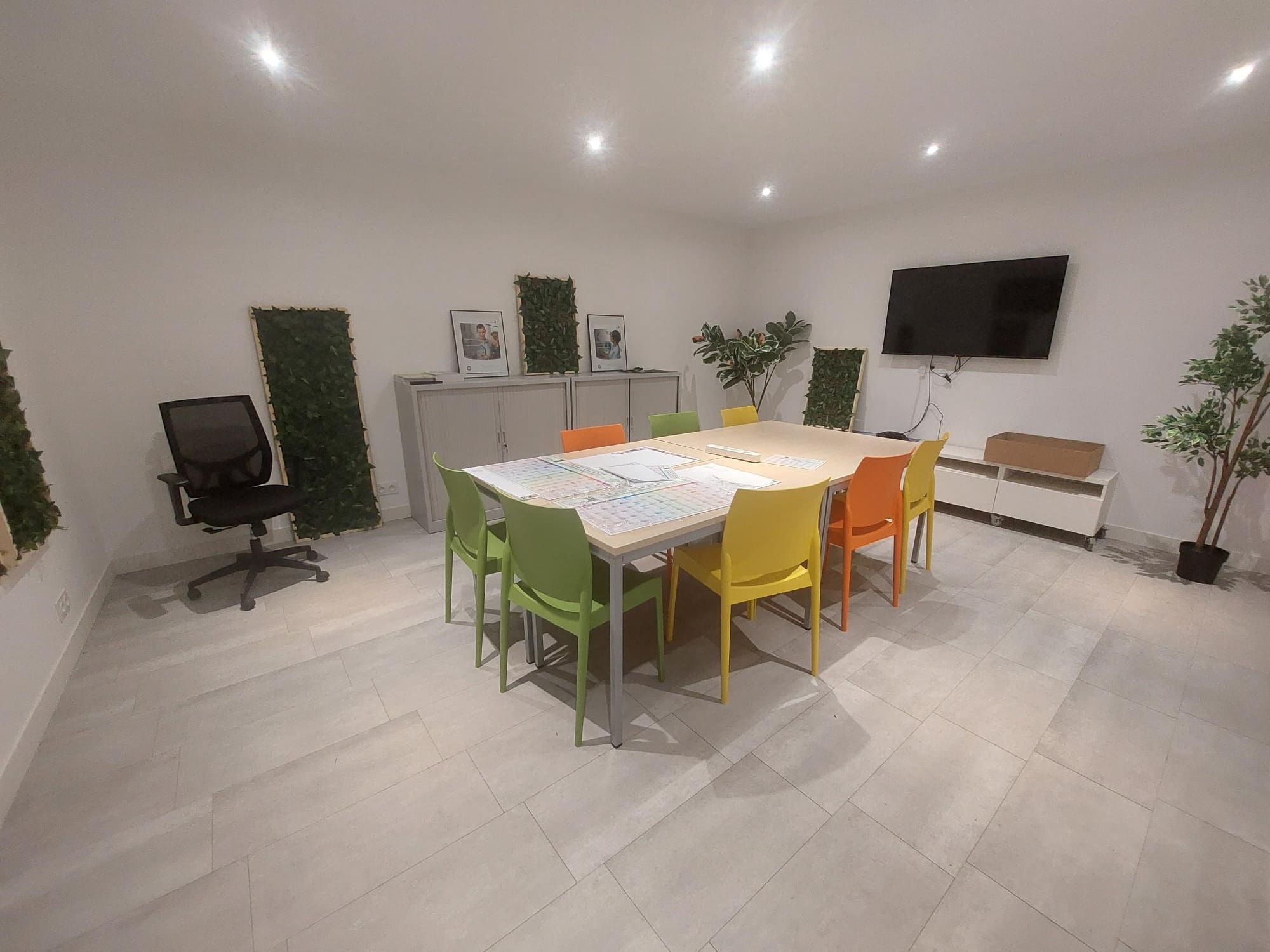 A LOUER – LOCAL D ACTIVITE 240 m² – SECTEUR LORIENT