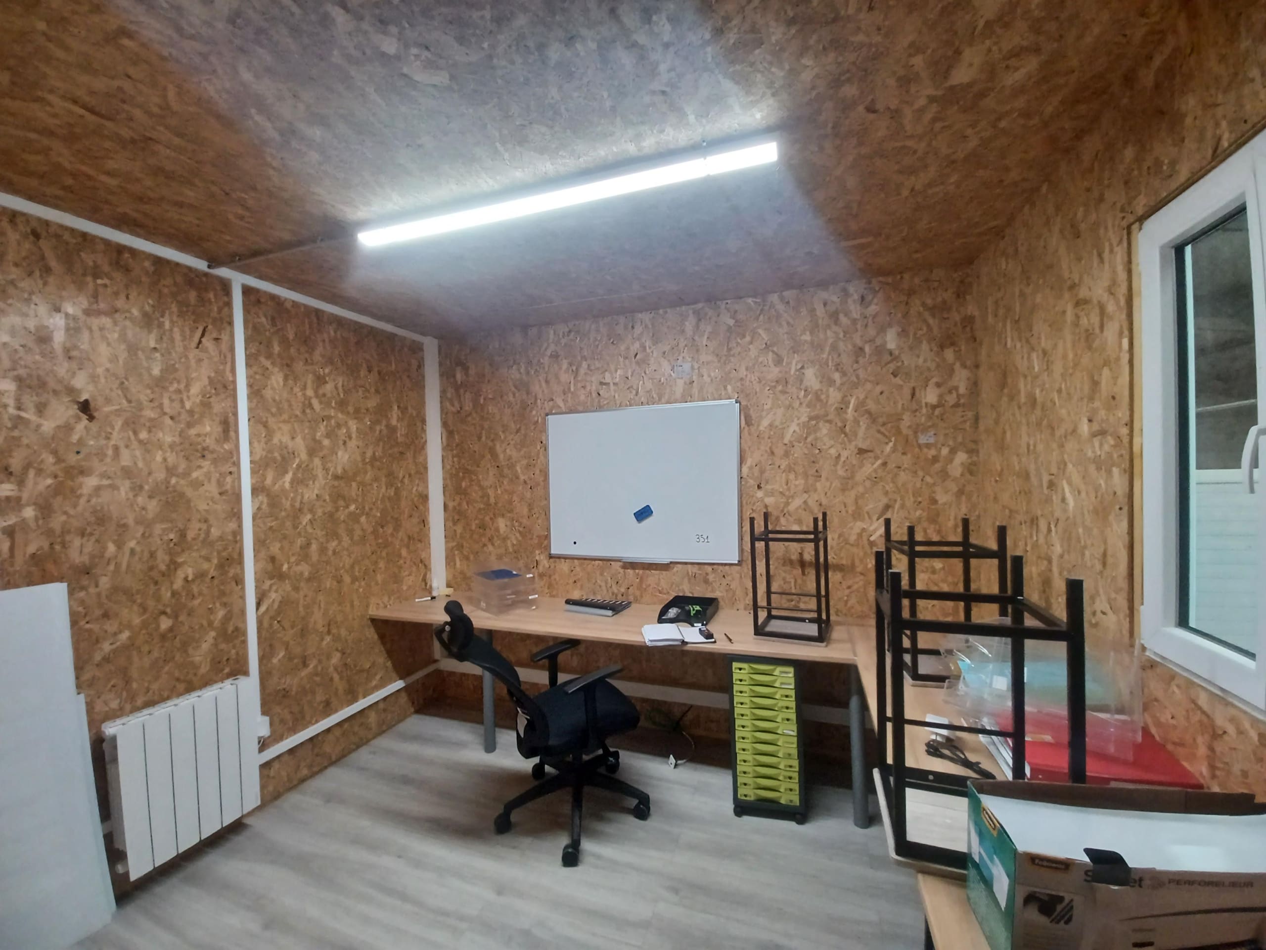 3 A LOUER – LOCAL D’ACTIVITE 200 m² – SECTEUR LORIENT