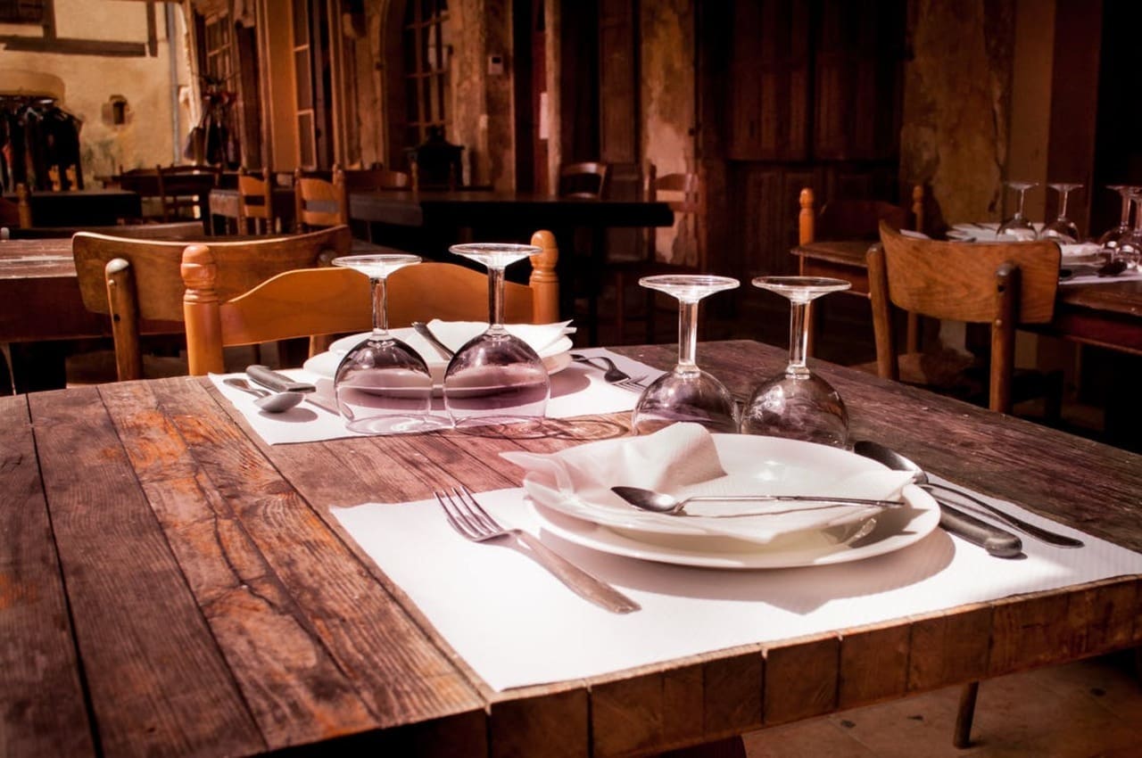 RESTAURANT À VENDRE AFFAIRE IDÉALE POUR UN COUPLE – dans une commune du MORBIHAN