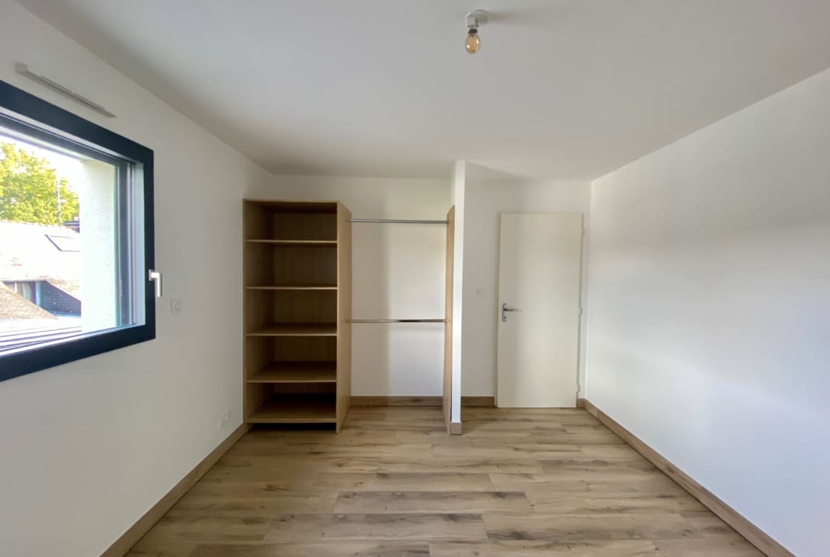 A LOUER – CENTRE-VILLE – SAINT-AVE – MAISON T5 – 133.7M²