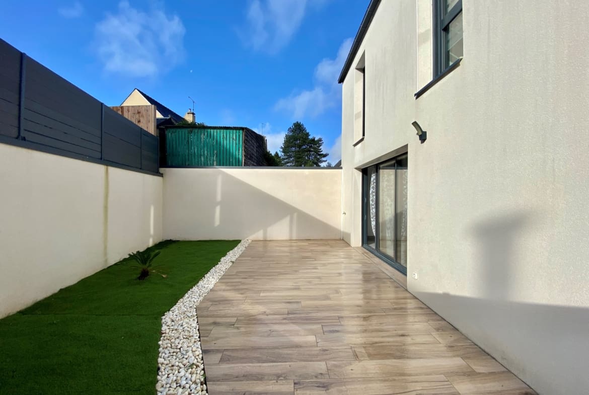 A LOUER – CENTRE-VILLE – SAINT-AVE – MAISON T5 – 133.7M²